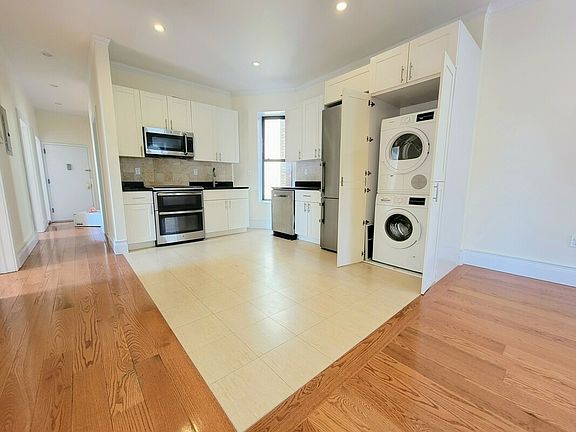 3rd image of 301 W 96th St APT 5E