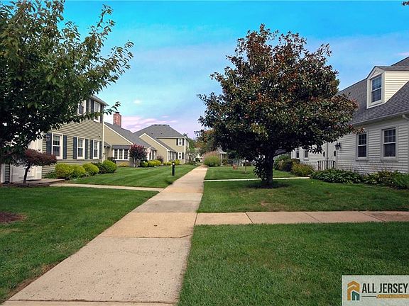 3rd image of 68 Gloucester Way #N