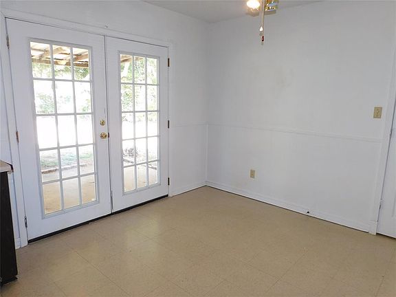 3rd image of 4829 Trina Dr
