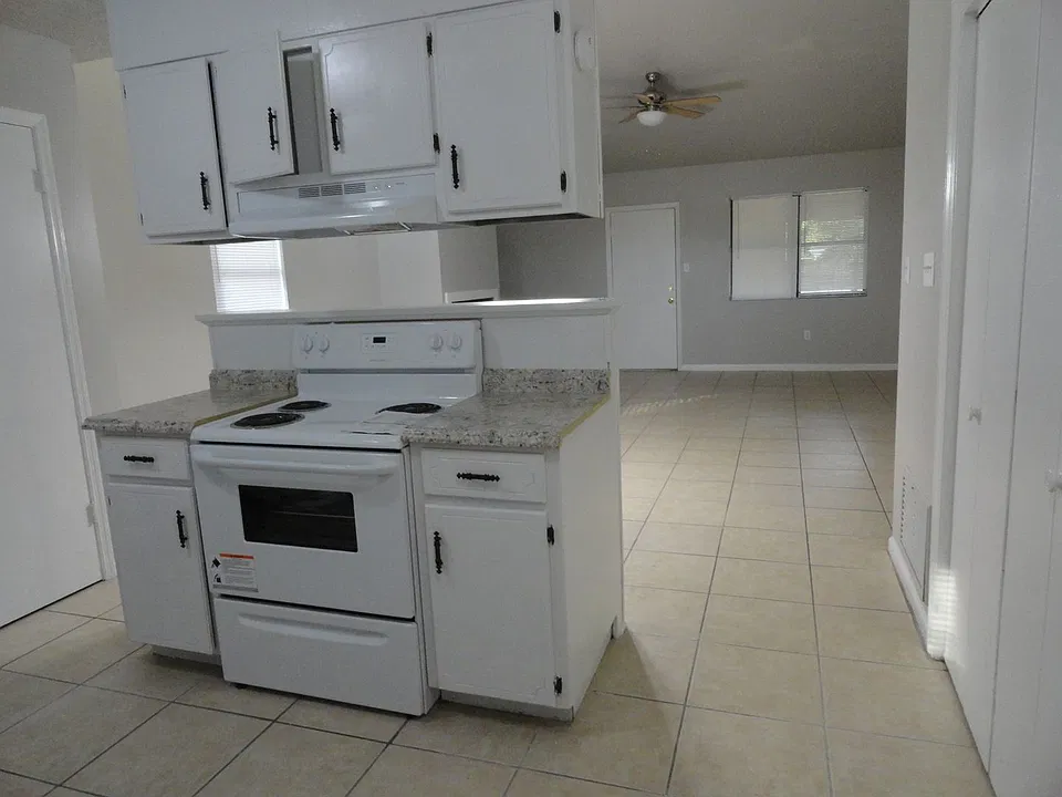 1108 Langdale Dr