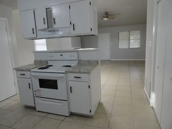 1108 Langdale Dr, Valdosta, GA 31602