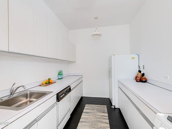 5th image of 260 Broadway #11A