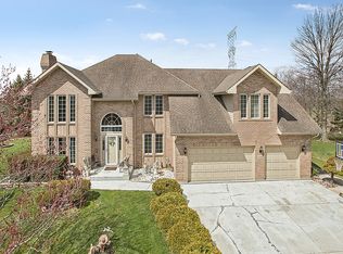 12258 Saddlebrook Ln, Lemont, IL 60439