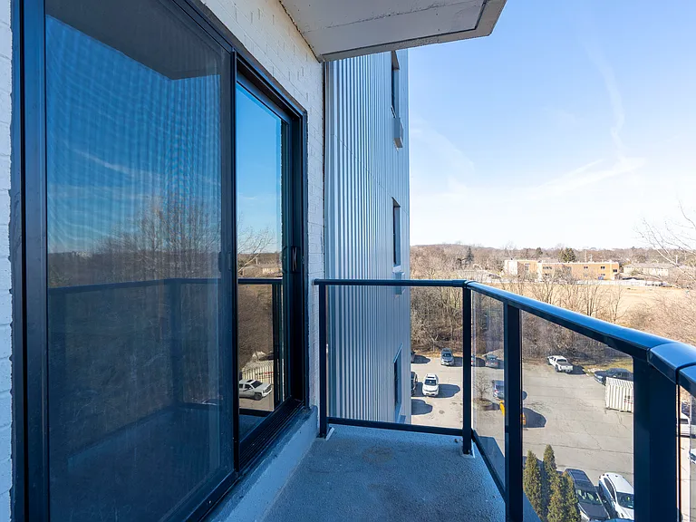 297 Base Line Rd W — Photo 13