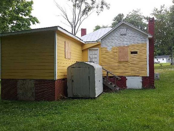 3rd image of 403 N Ireland St