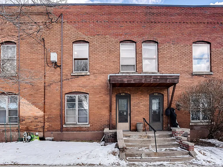 424 Smith — Photo 41