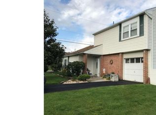 100 Hartline Dr, Reading, PA