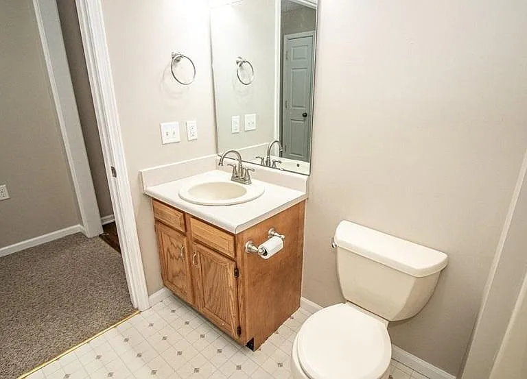 2315 Temple Ct E — Photo 20
