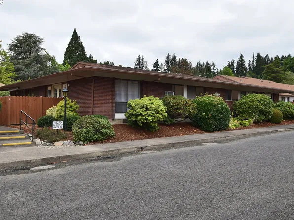 15270 SW Crown Dr Unit 3, King City, OR 97224