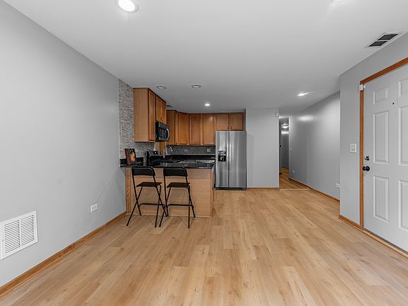 5th image of 3552 S Giles Ave Unit 1S