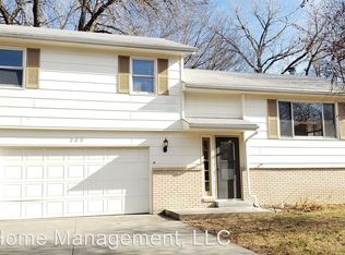 203 Robin Hood Dr, Junction City, KS 66441