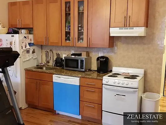 Rented by ZealEstate Group Inc | media 20