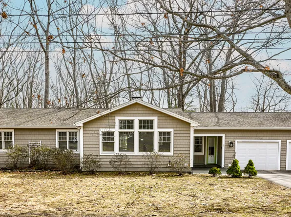 5 Oakwood Road, Cape Elizabeth, ME 04107