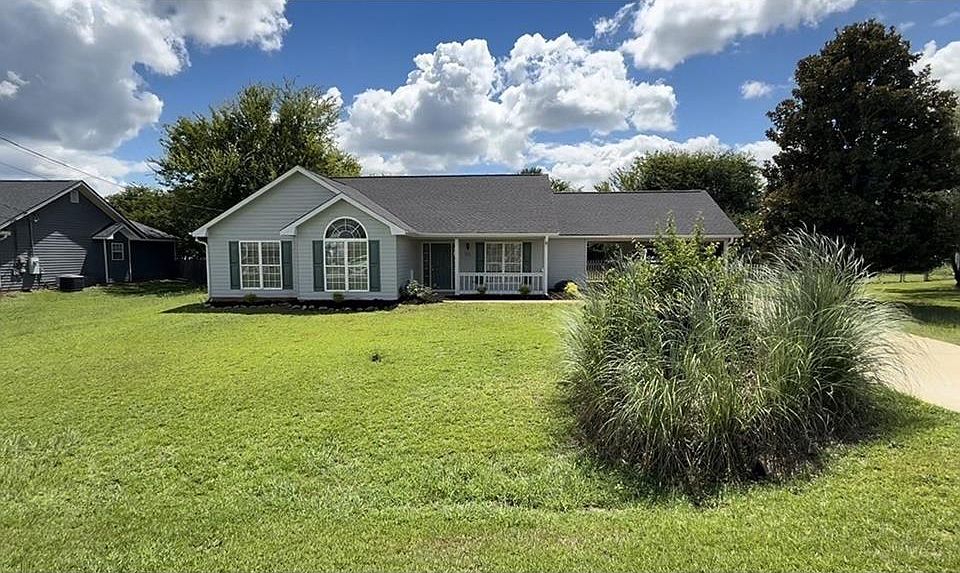 1st image of 31 Farmbrook Dr
