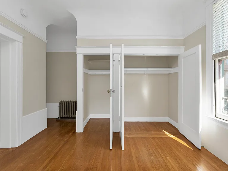 1560 Sacramento St — Photo 30