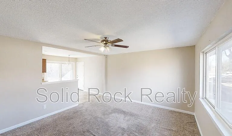 2505 Gina Dr — Photo 6
