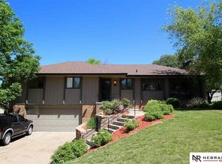 11662 Meredith Ave, Omaha, NE 68164