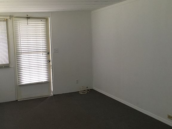 Separate entrance/bonus room