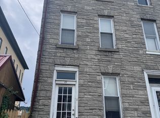 22 E Main St, Fleetwood, PA 19522