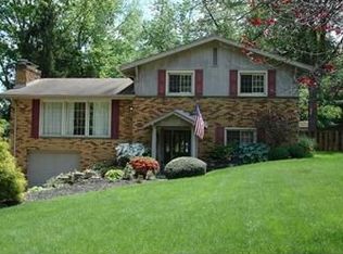 125 Cabin Ln, Pittsburgh, PA