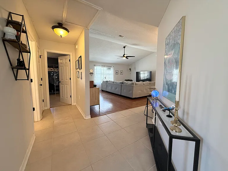 2414 Heritage Cir — Photo 16