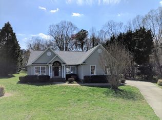 18 Iveyrose Ct, Simpsonville, SC 29681