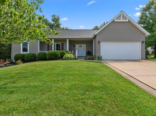 2018 Willowshade Ct, Saint Peters, MO 63376