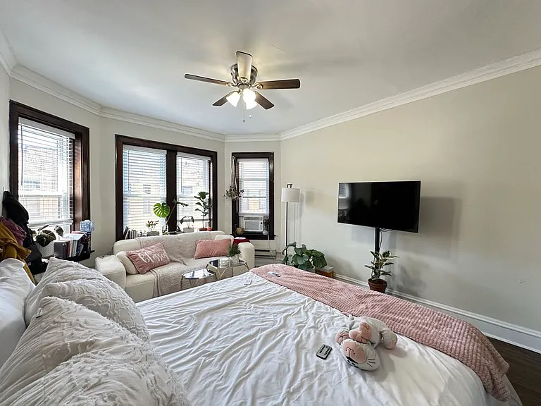 3819.5 N Greenview Ave #W4 — Photo 14