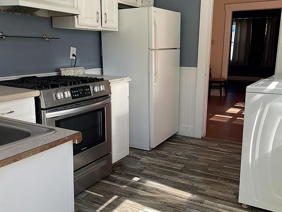 5th image of 620 E Franklin St