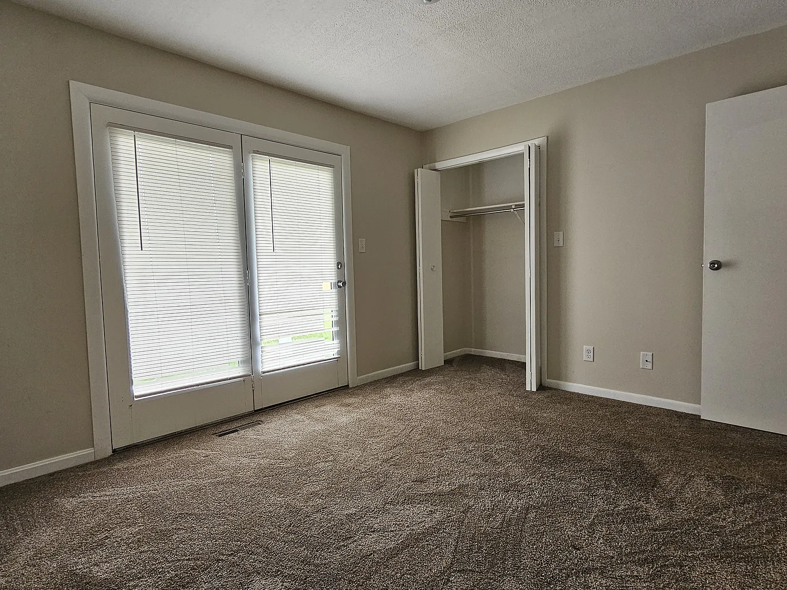2 bed, 850 sqft, $850 — Photo 4