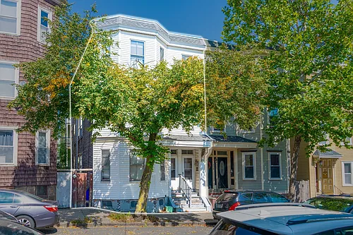 454-456 E 6th St Photo 1 454-456 E 6th St Photo 1