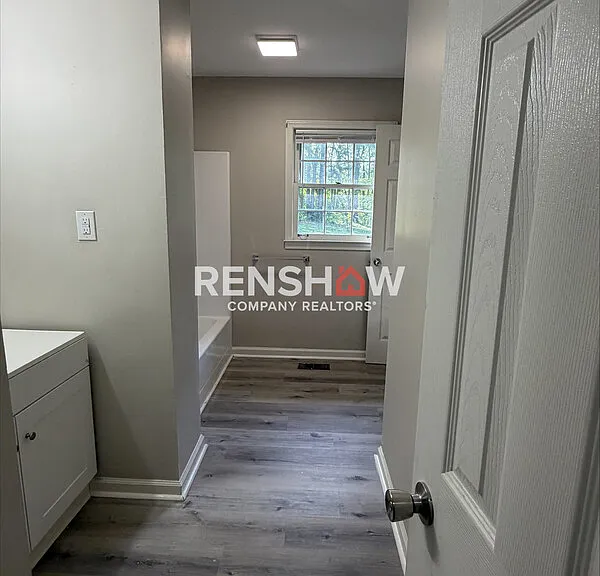 68 Royal Oaks Pl — Photo 16