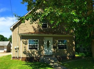 678 Virginia St, Hillsboro, IL 62049