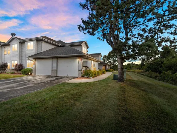 859 Quinlan DRIVE #H, Pewaukee, WI 53072