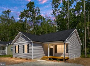 319 Azure Dr, Colonial Beach, VA 22443