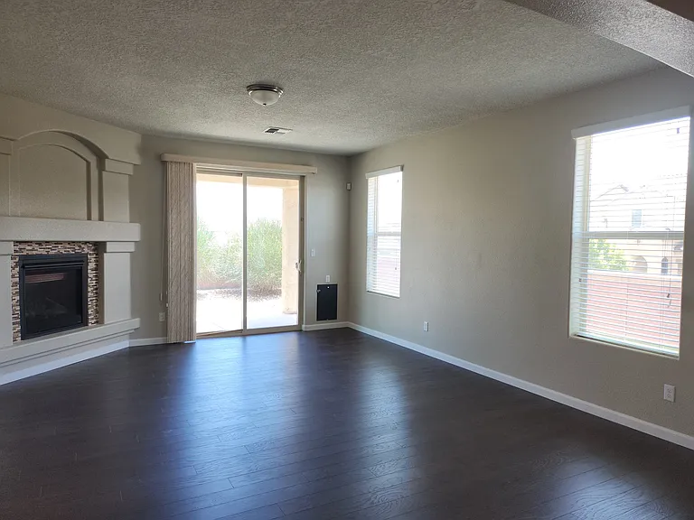 144 La Cuesta Ct NE — Photo 21