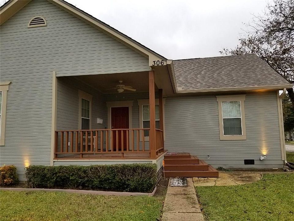 2nd image of 306 E Walnut St