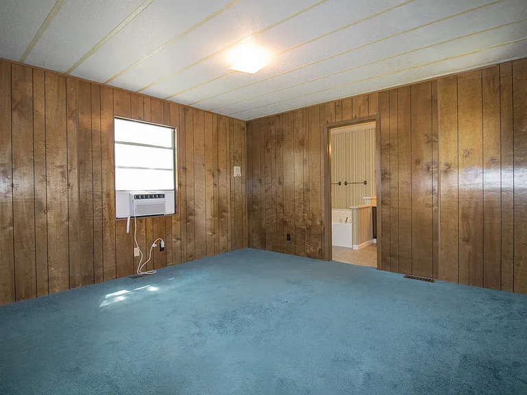 115 Geola St — Photo 11