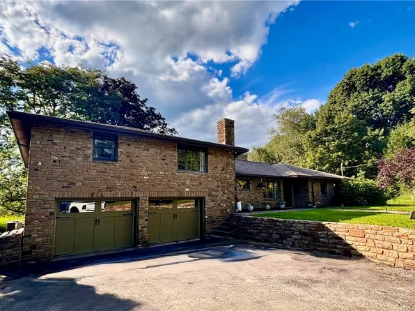 314 Redcut Lodge Rd, Latrobe, PA 15650