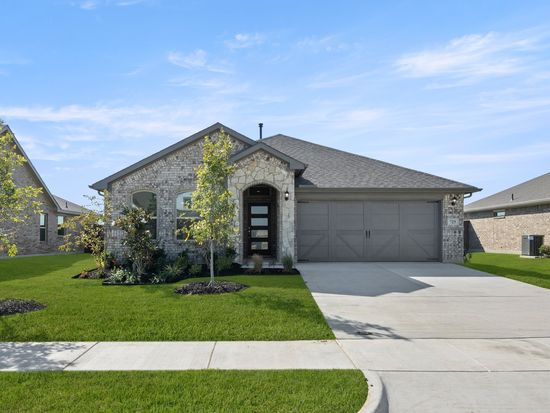 725 Scarlet Sage Dr, Waxahachie, TX 75165