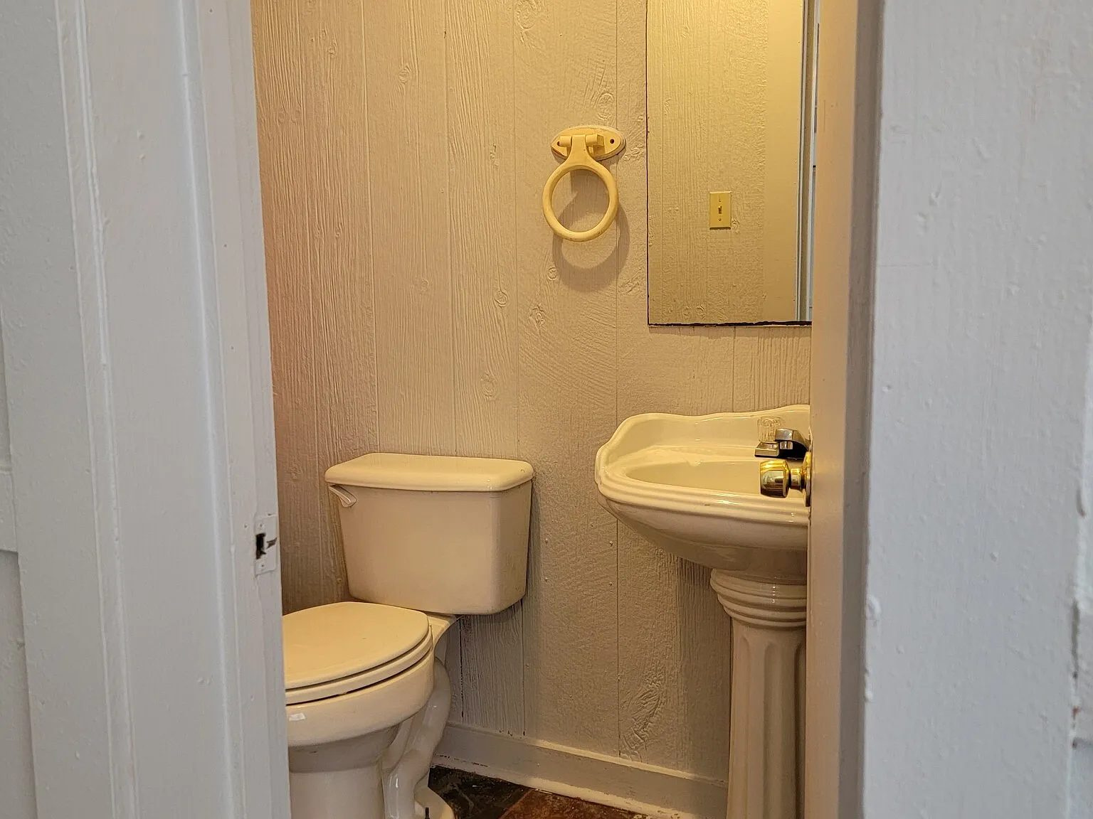 822 Edwards St. B - 1 — Photo 3