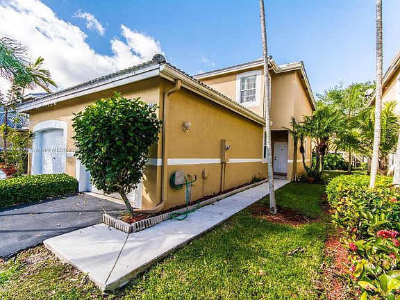 3rd image of 1911 Madeira Dr #1911