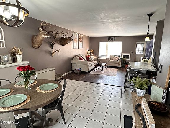 4th image of 10 Eichen Street