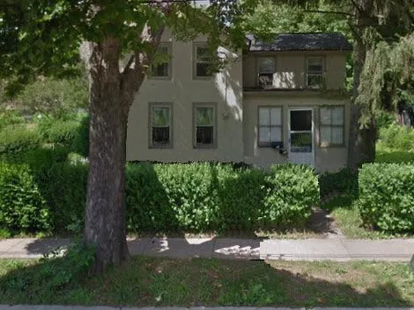 79 High St, Fairport, NY 14450