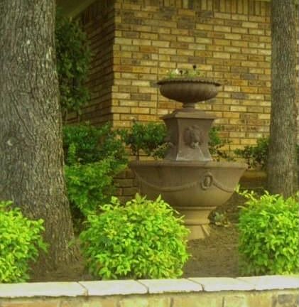 Corner Lot shows off Fountain Well