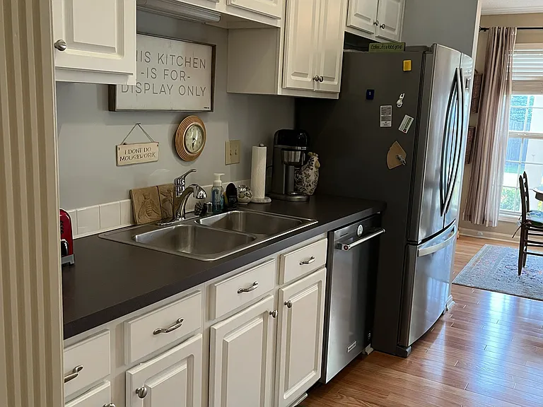 5715 Waveland Cir — Photo 7