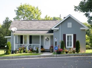 560 S 8th St, Wytheville, VA 24382