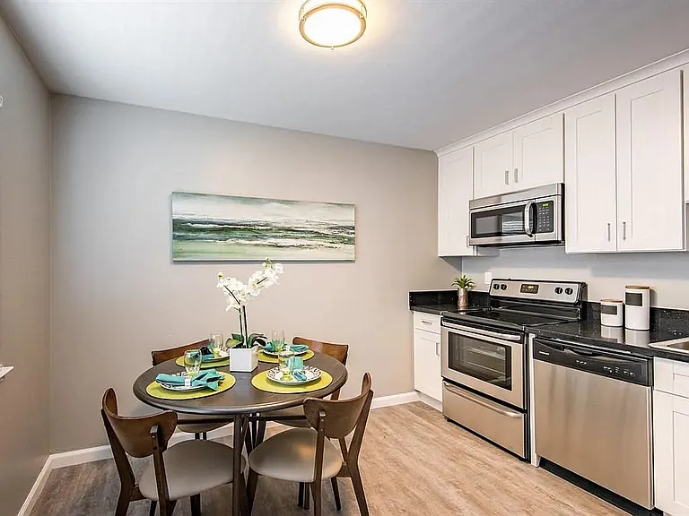 3680 Greenlee Dr #18 — Photo 4