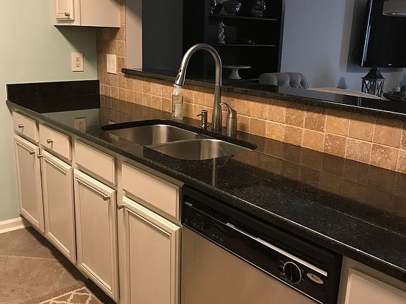 Kitchen (granite)