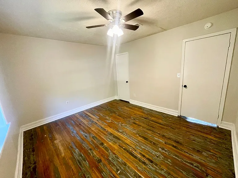 118 Pleasant St — Photo 4